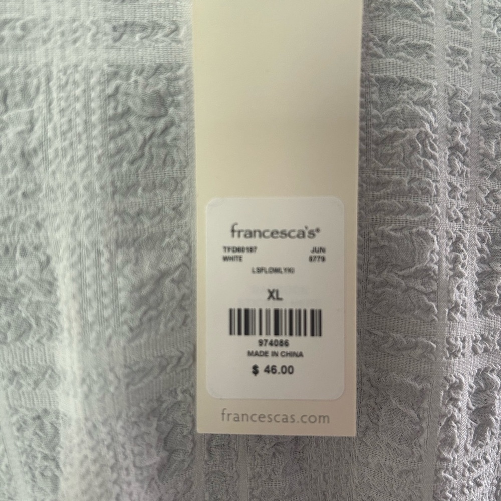 Francesca's White Textured V-Neck Blouse - Picture 2 of 5
